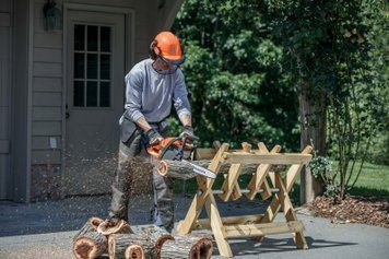 Бензопила Husqvarna 130 (9671084-01) &mdash; Ланцюгова Пила 38.2 См&sup3;, Шина 35 См, Потужність 1.9 К.С., Офіційна Гарантія