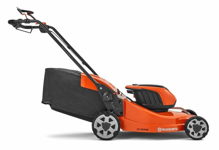 Аккумуляторная самоходная газонокосилка Husqvarna LC 353ivX 967862001 (без аккумулятора и зарядного устройства)