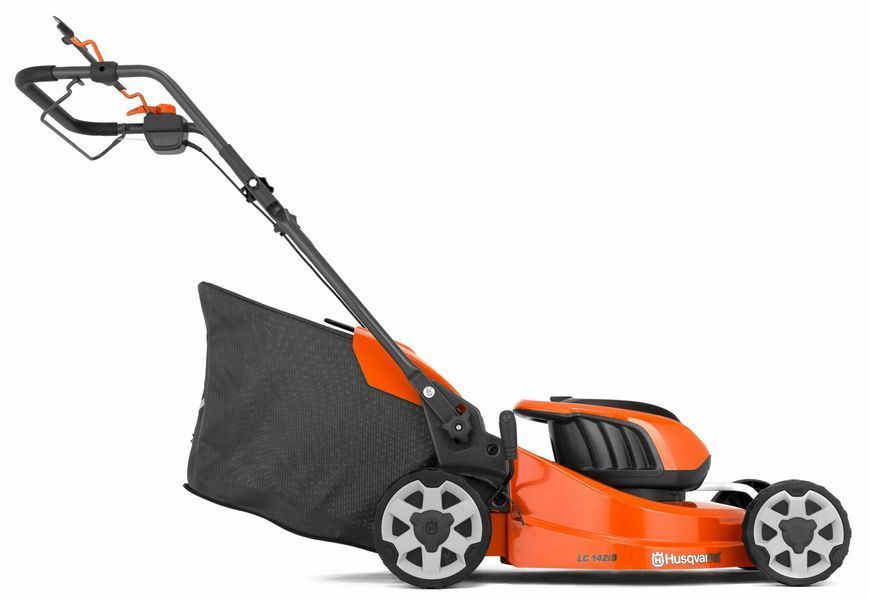 Газонокосилка аккумуляторная самоходная Husqvarna LC 142iS (970541901 / 9705419-01)