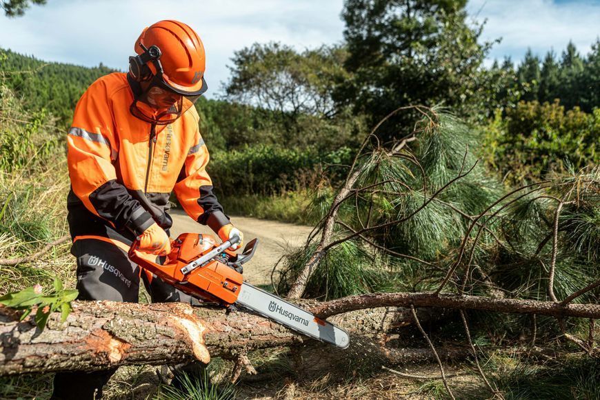 Бензопила Husqvarna 372XP X-Torq (9659681-18) &mdash; Професійна Ланцюгова Пила, Шина 45 См, Потужність 5.6 К.С., Ланцюг 68 Ланок