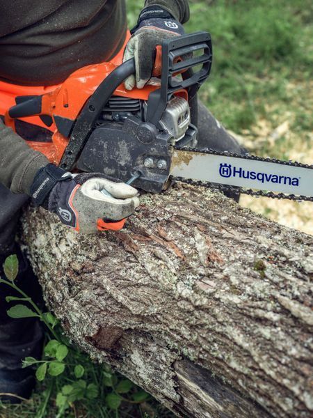 Бензопила Husqvarna 135 Mark II (9678618-14) &mdash; Ланцюгова Пила 38.2 См&sup3;, Шина 35 См, Потужність 2.2 К.С., Офіційна Гарантія