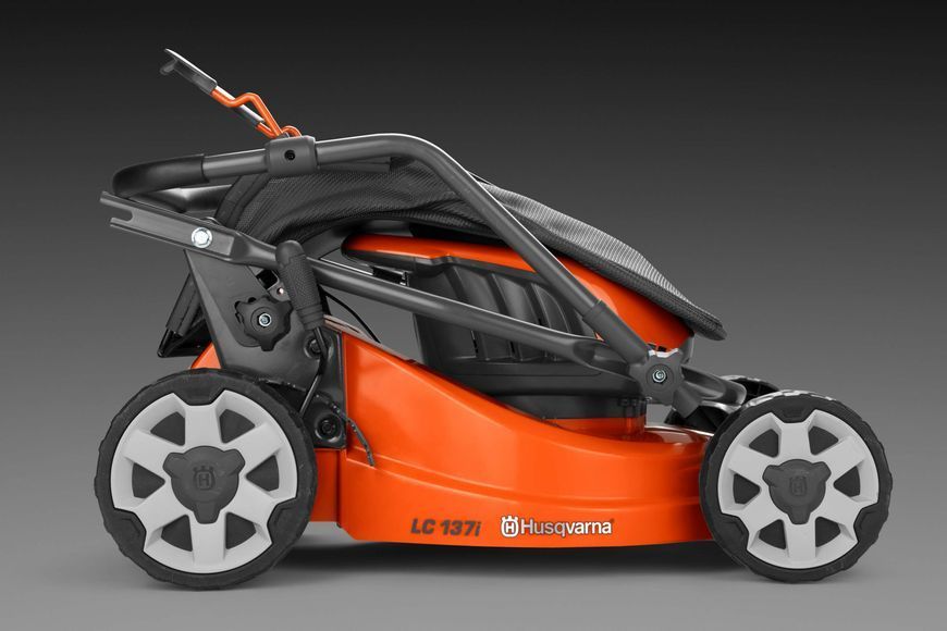 Газонокосилка аккумуляторная Husqvarna LC 137i KIT (970500904 / 9705009-04)