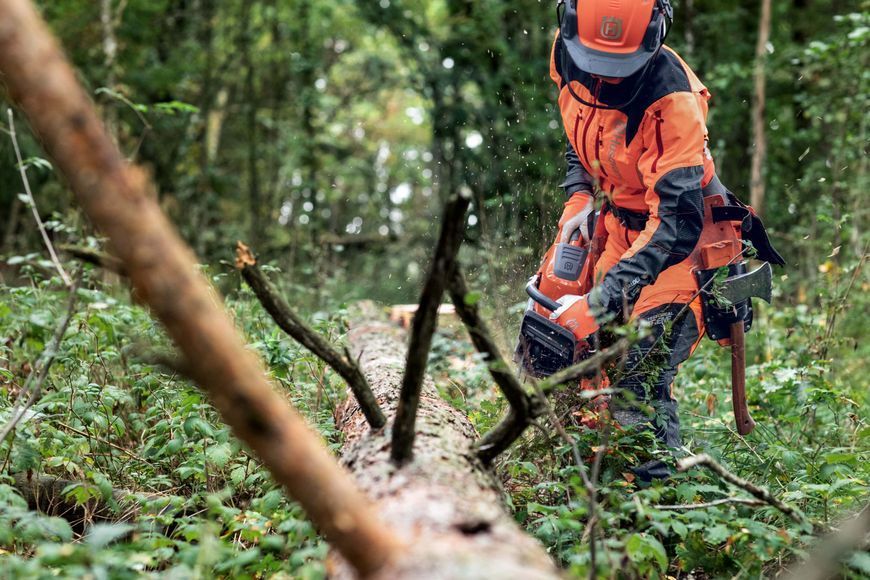 Бензопила Husqvarna 550XP II (967690835) &mdash; Профессиональная Цепная Пила, Шина 45 См, Мощность 4.1 Л.С., Цепь 72 Звена