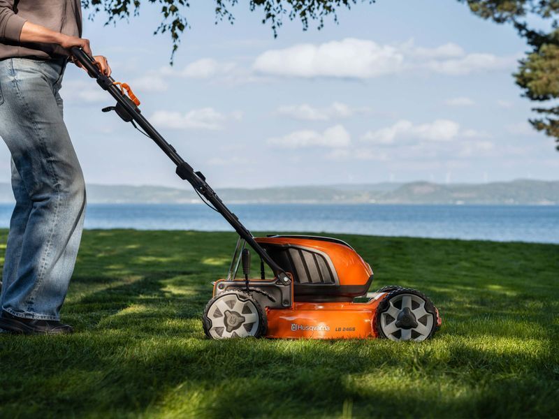 Газонокосилка аккумуляторная самоходная Husqvarna LB 246iS Каркас (970787501 / 9707875-01)