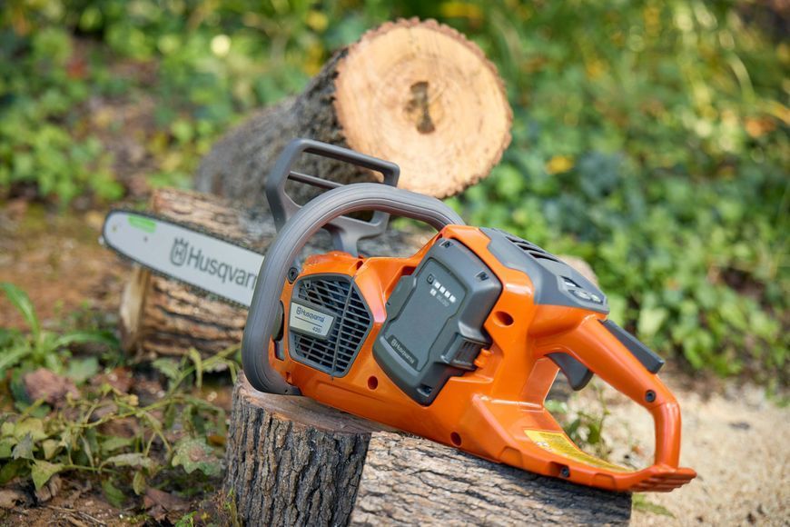 Акумуляторна Пила Husqvarna 435i (9707180-14) &mdash; Ланцюгова Пила 36V, Шина 35 См, Потужність 2.45 К.С., Офіційна Гарантія Без Акб і ЗП