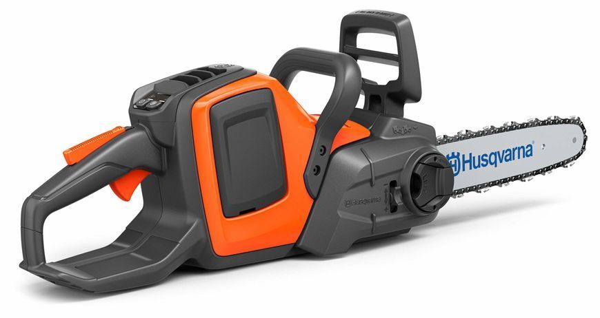 Акумуляторна Пила Husqvarna 225i KIT (9705475-06) &mdash; Комплект (АКБ + ЗП), Шина 35 См, Потужність 1.1 К.С., Ланцюг 52 Ланки