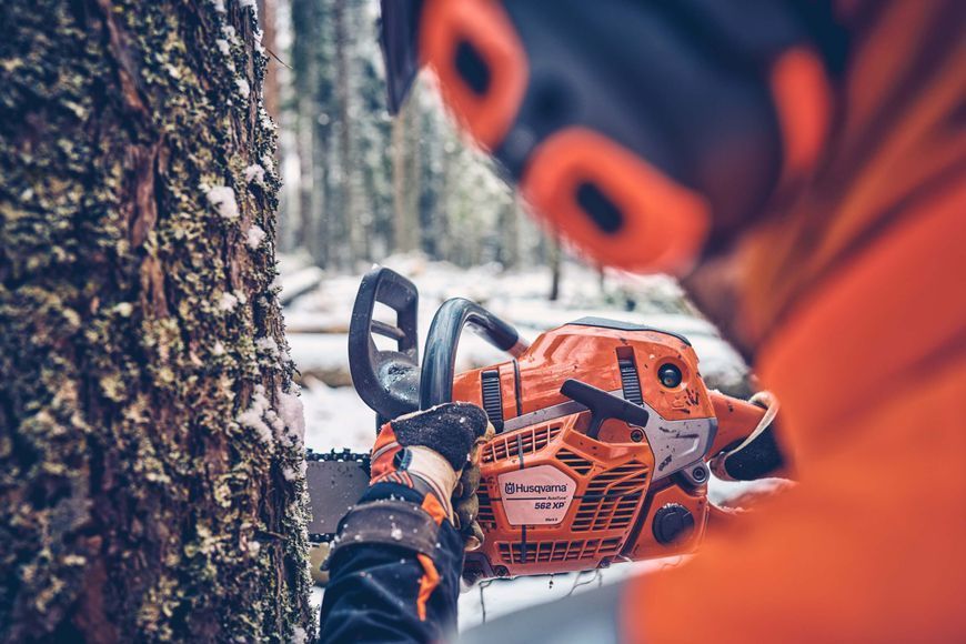 Бензопила Husqvarna 562XP II (9706635-18) &mdash; Професійна Ланцюгова Пила, Шина 45 См, Потужність 4.8 К.С., Ланцюг 68 Ланок