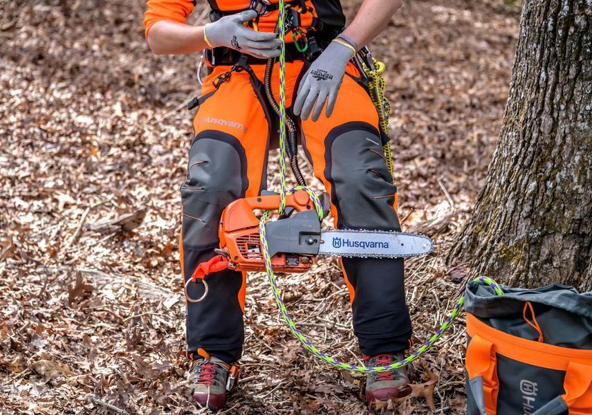 Бензопила Husqvarna T525 (9707375-10) &mdash; Шина 25 см, Мощность 1.5 Л.С., Цепь 0.325" Mini
