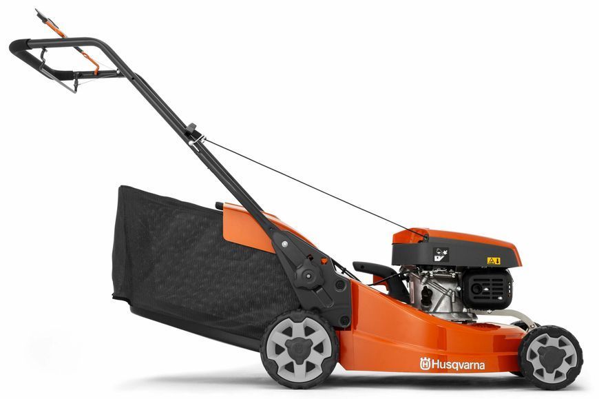 Газонокосилка бензиновая самоходная Husqvarna LC 247S (970541201 / 9705412-01